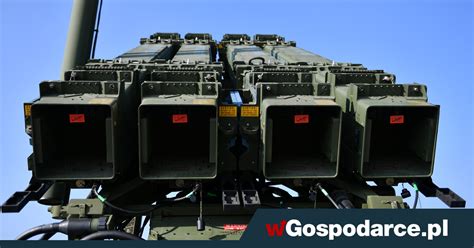 Schemat przedstawiający obrotową drabinę oraz mechanizm wyrzutni pocisków
