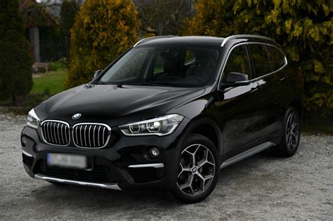 zdjęcie płonącego samochodu