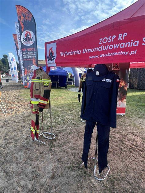 Stoisko wystawowe ZOSP RP Wytwórni Umundurowania Strażackiego na targach