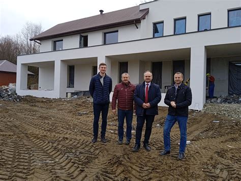 zdjęcie nowoczesnego budynku wielofunkcyjnego w Wielkiej Wsi