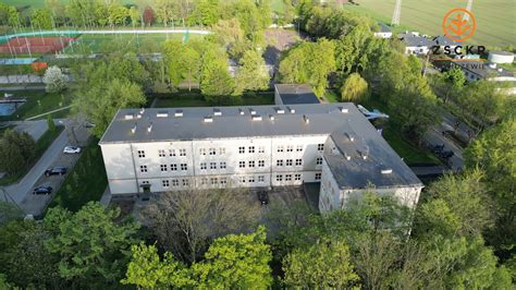 Budynek Zespołu Szkół Centrum Kształcenia Rolniczego w Sędziejowicach lub fragment balu absolwentów