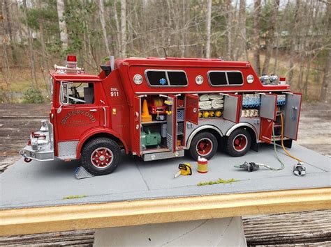 Diagram showing cross-section of a 1:87 model fire truck cabin with internal modifications