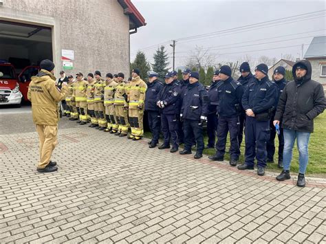 schemat przedstawiający miejsce podpalenia i działania służb ratowniczych