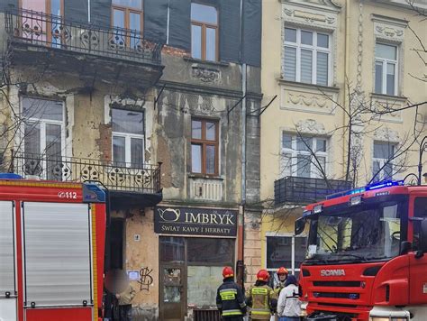 Zdjęcie kamienicy, w której doszło do podpalenia w Będzinie