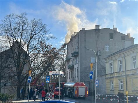 Pożar zabytkowej kamienicy w Krakowie, akcja gaśnicza
