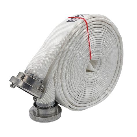 Ilustracja przedstawiająca strażaka zwijającego wąż strażacki.