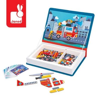 Okładka Magnetibook Janod Straż Pożarna z ułożonymi magnesami