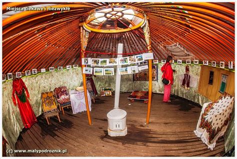 People attending a charity picnic or event for Tatarska Jurta