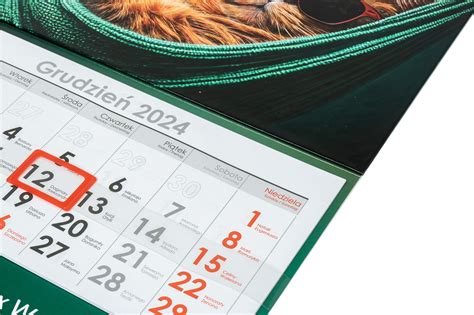 zdjęcie kalendarza strażackiego trójdzielnego z wypukłą główką