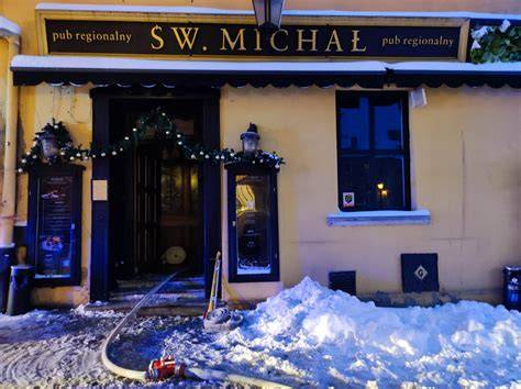 Zdjęcie wnętrza restauracji „Św. Michał” na Starym Mieście w Lublinie przed pożarem