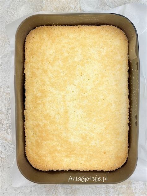 Składniki do pieczenia biszkoptu