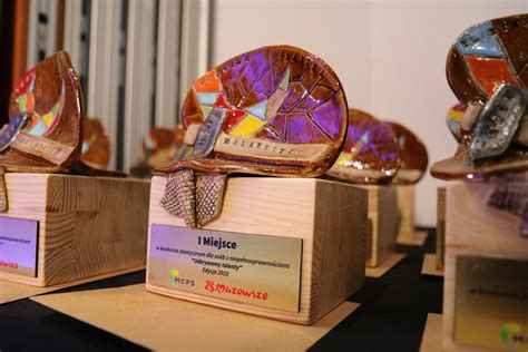 zdjęcie zwycięzców konkursu plastycznego w Lipinach