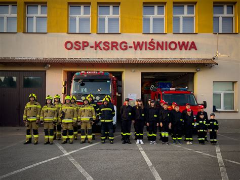 Zdjęcie strażaków OSP Zabierzów Bocheński podczas zawodów sportowych lub imprezy kulturalnej
