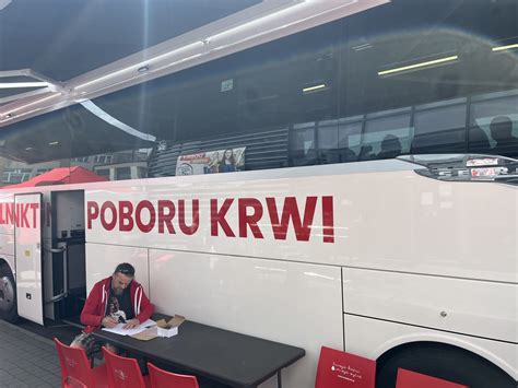 Akcja krwiodawstwa zorganizowana przez OSP, punkt poboru krwi
