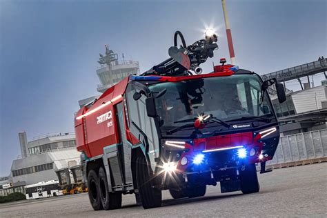 Elektryczny wóz lotniskowy Rosenbauer Panther 6x6