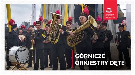Zdjecie: Fotografia historyczna orkiestry strażackiej z Ząbkowic, jeśli dostępna, lub zespołu muzycznego z epoki.