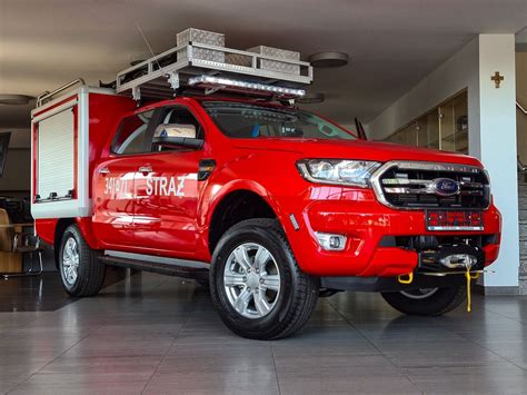 Lekki samochód rozpoznawczo-operacyjny Ford Ranger dla straży pożarnej
