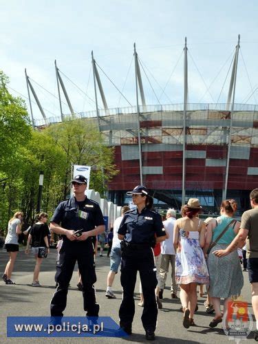 zdjęcie stoiska profilaktycznego policji na imprezie masowej