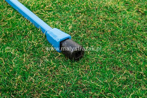 Zdjęcie klucza do hydrantu ogrodowego