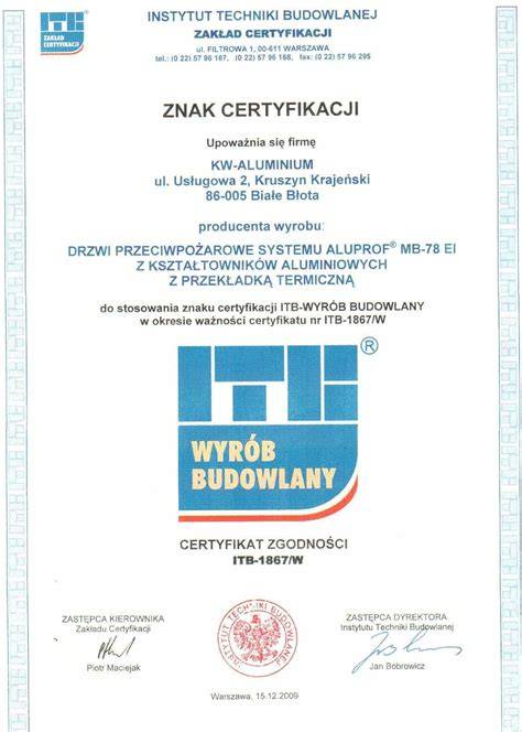 Znak certyfikacji PN-EN 15090 na bucie strażackim