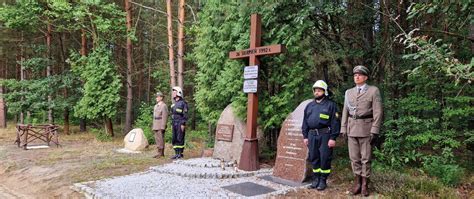 Pomnik poświęcony pamięci ofiar pożaru w Kuźni Raciborskiej