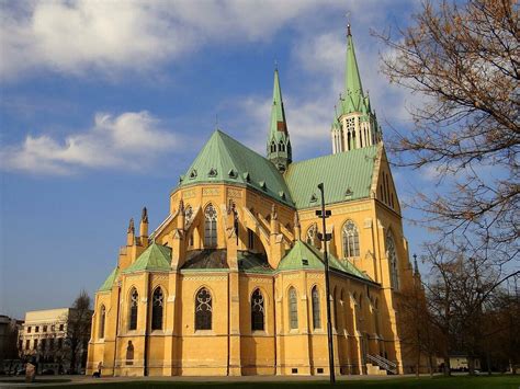Thematic photo of the Łódź Cathedral facade