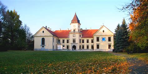 Zamek w Dzikowie przed pożarem