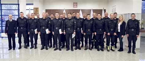 Zdjęcie grupowe funkcjonariuszy PSP Lublin podczas ślubowania