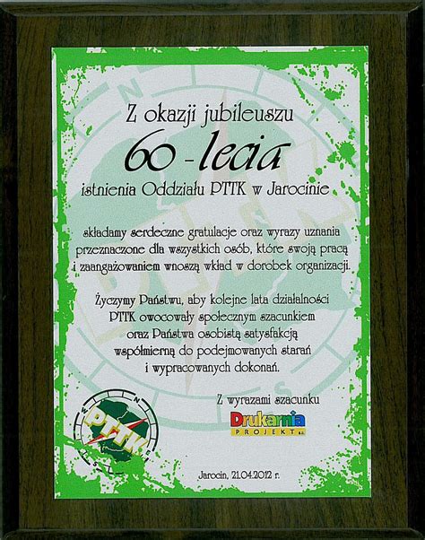 Uroczysty apel z okazji jubileuszu 60-lecia OSP Burzyn z udziałem pocztów sztandarowych i zaproszonych gości