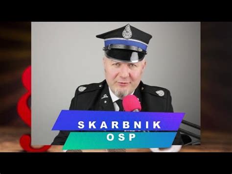 Skarbnik OSP przeglądający dokumenty finansowe