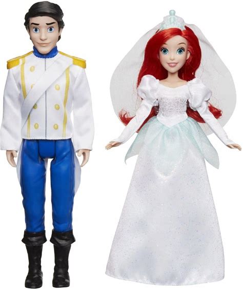 zdjęcie przykładowej personalizowanej figurki 3D przedstawiającej parę w strojach ślubnych lub tematycznych