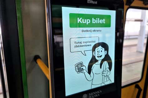 ekran terminala statusów w pojeździe ratowniczym