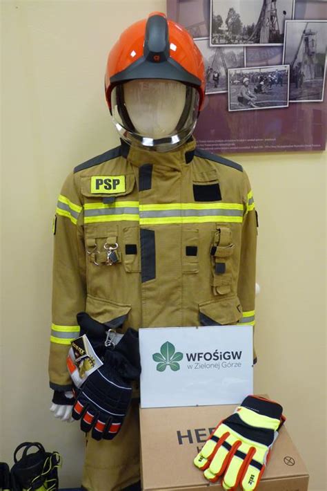 Detale nowoczesnego ubrania strażackiego: wzmocnienia, ergonomiczne rozwiązania