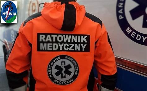 Zdjęcie medycznego wozu ratunkowego (VW Amarok) z Czarnkowa z widoczną specjalistyczną zabudową
