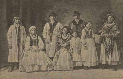 Historyczne zdjęcie ochotników straży pożarnej z końca XIX wieku