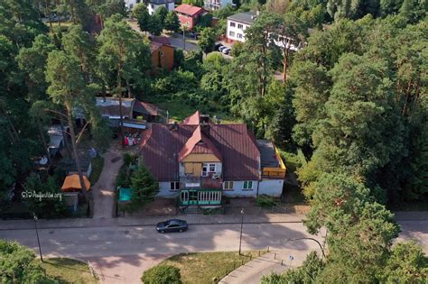 zdjęcie spalonego budynku karczmy weselnej