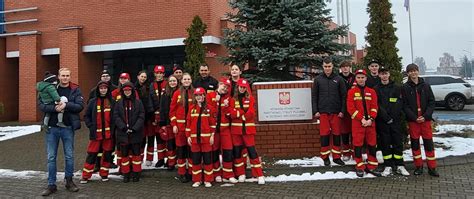 Thematic photo of firefighters, both young (MDP) and adult (OSP), engaged in training or community activities