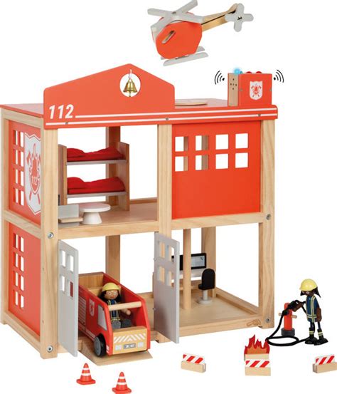 Zdjęcie zestawu Small Foot Design Remiza Strażacka z akcesoriami