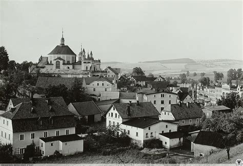 Panorama Wambierzyc z Bazyliką i ośrodkiem wypoczynkowym