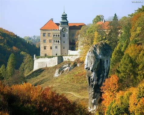 Panorana Zamku Pieskowa Skała z Maczugą Herkulesa