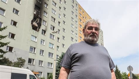 Zdjęcie bloku mieszkalnego po pożarze przy ul. Popiełuszki w Rzeszowie