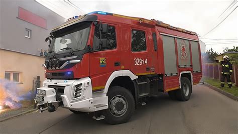 Naklejki magnetyczne OSP na pojazdach ratowniczych