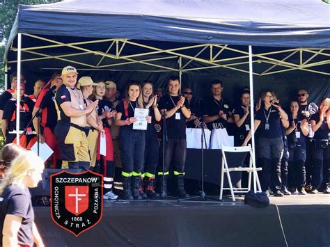 strażacy OSP Błeszno podczas ćwiczeń ratowniczych