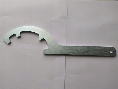 Klucz do łączników strażackich ABC DIN wykonany ze stali