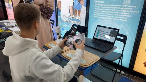 Sposób użycia mikroskopu cyfrowego w edukacji przedszkolnej