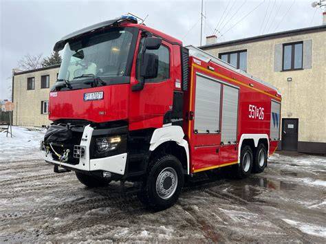 Nowy ciężki samochód ratowniczo-gaśniczy GCBA 9,1/52 Renault Kerax dla JRG nr 2 w Kaliszu