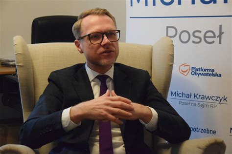 Zrozpaczony strażak Michał Krawczyk w szpitalu