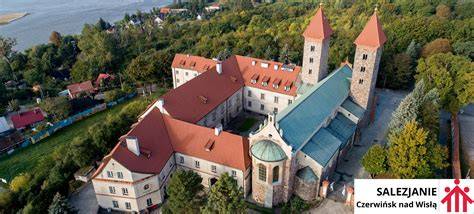 Zdjęcie spalonego domu w Czerwińsku nad Wisłą z widocznymi zniszczeniami