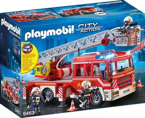 Szczegółowe zdjęcie kabiny kierowcy wozu Playmobil 9463 z widocznym miejscem na figurki