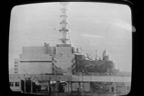 Historyczne zdjęcie elektrowni w Niepokalanowie podczas pożaru